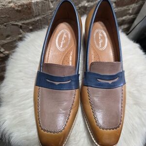 Elegant Tan and Blue Women's Loafers